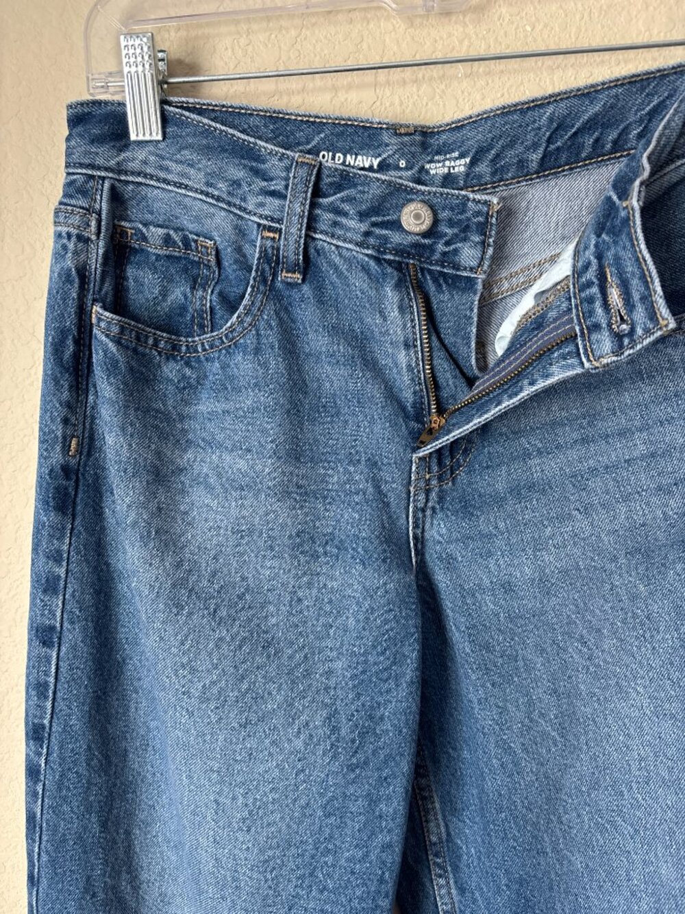Old Navy Mid-Rise Wow Baggy Wide-Leg Jeans - Picture 8 of 11